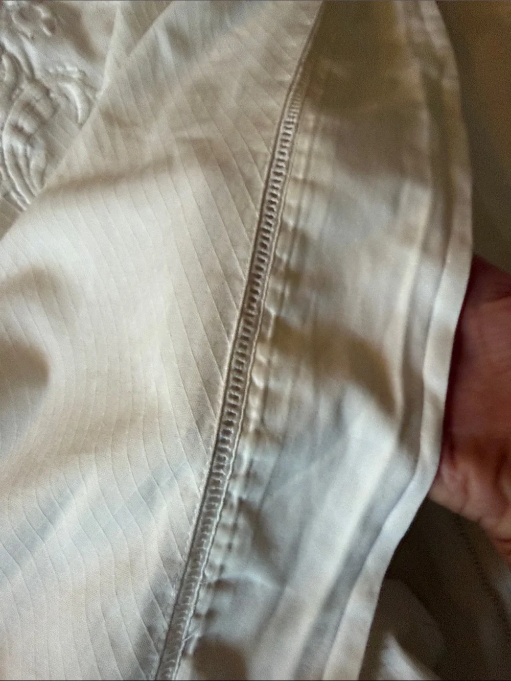 Ralph Lauren Cream Elegant Embroidered COTTON cover with Scroll Floral Motif.